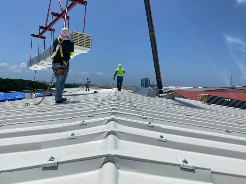 Foto 5 de Cambio de Techo Galera Seven Seas Zona Libre