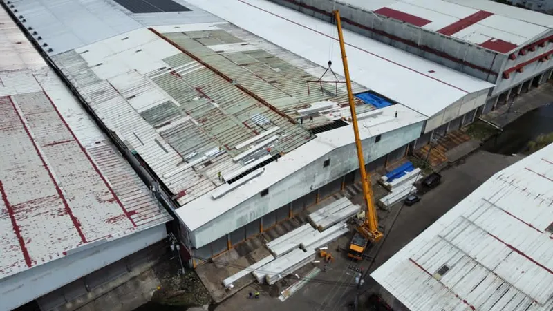 Foto 11 de Cambio de Techo Galera Seven Seas Zona Libre