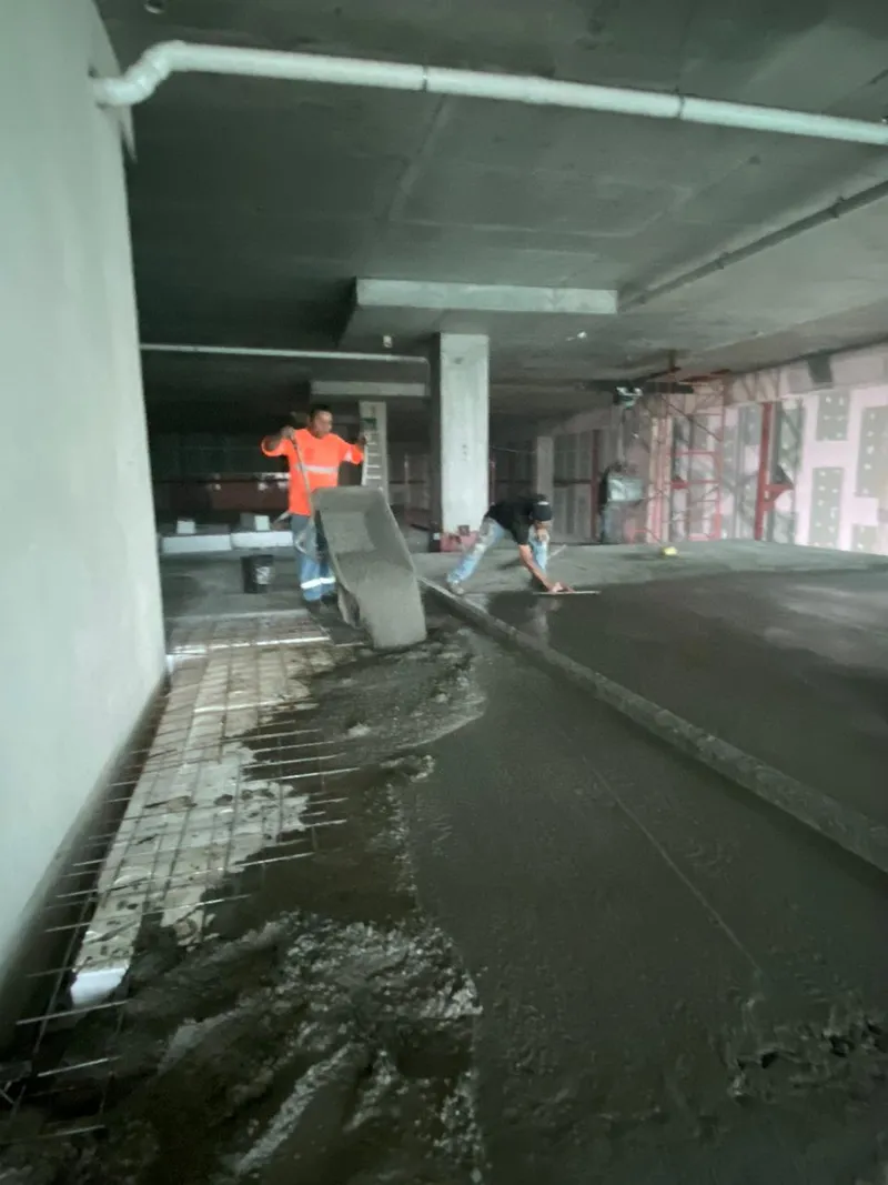 Foto 6 de Estructura para Losa de Bolos La Jungla Bownling, Pacific Center